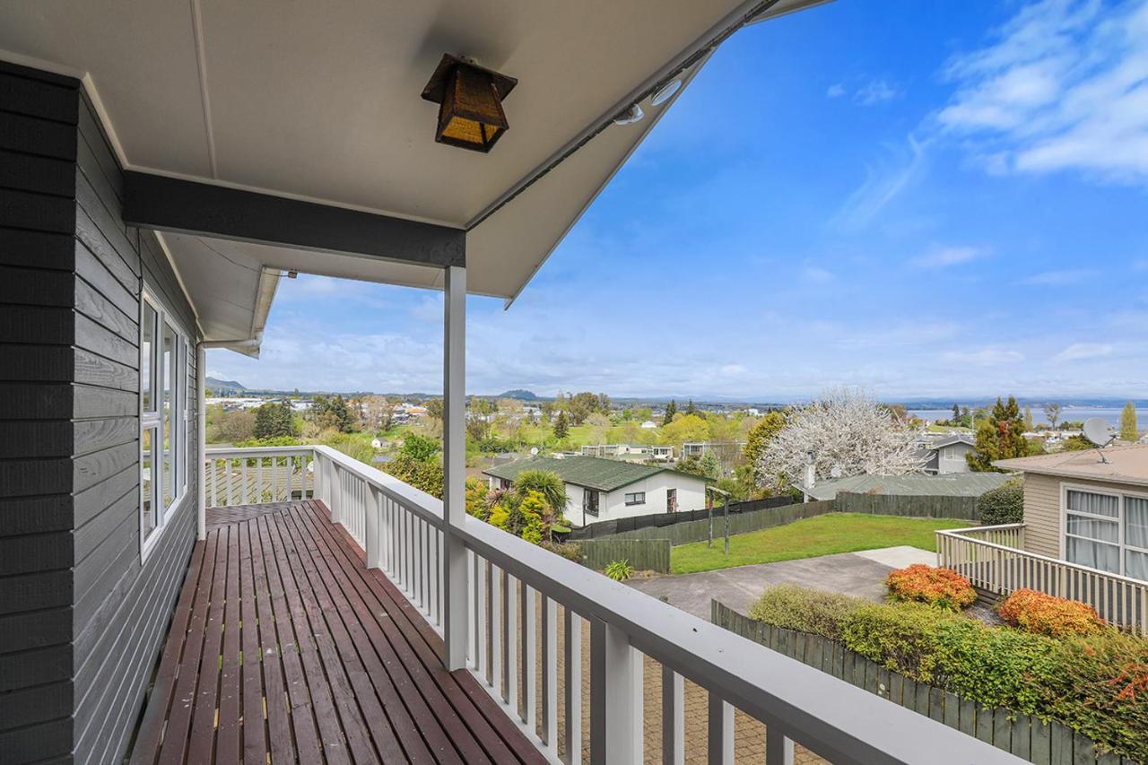 Woodward House Taupo Villa Екстериор снимка